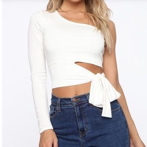 NWT one shoulder white long sleeve top